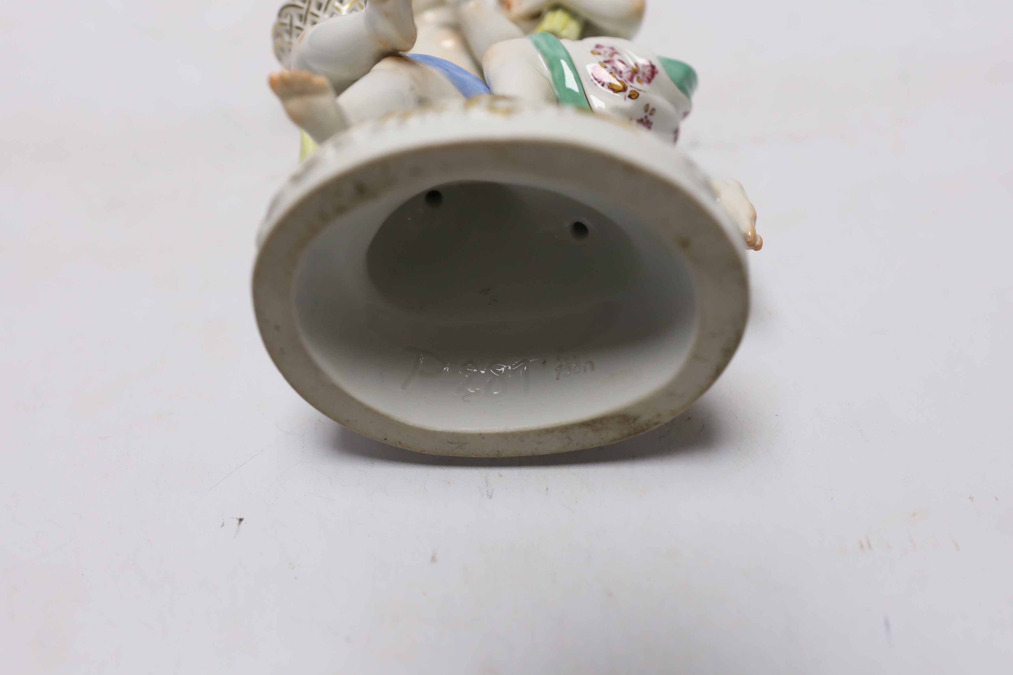 A Meissen flower group, emblematic of the seasons, 14.5cm high